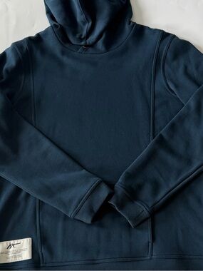 Men's Asics Sunday Sana Fleece Navy Hoodie Size L NWT